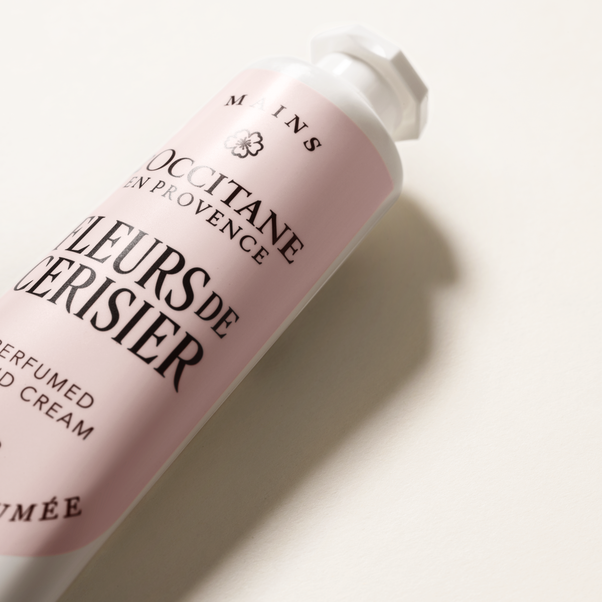 Fleurs de Cerisier perfumed hand cream