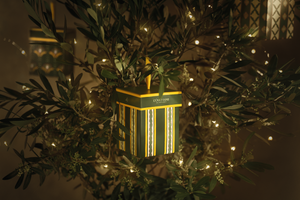 Almond (Amande) Ornament